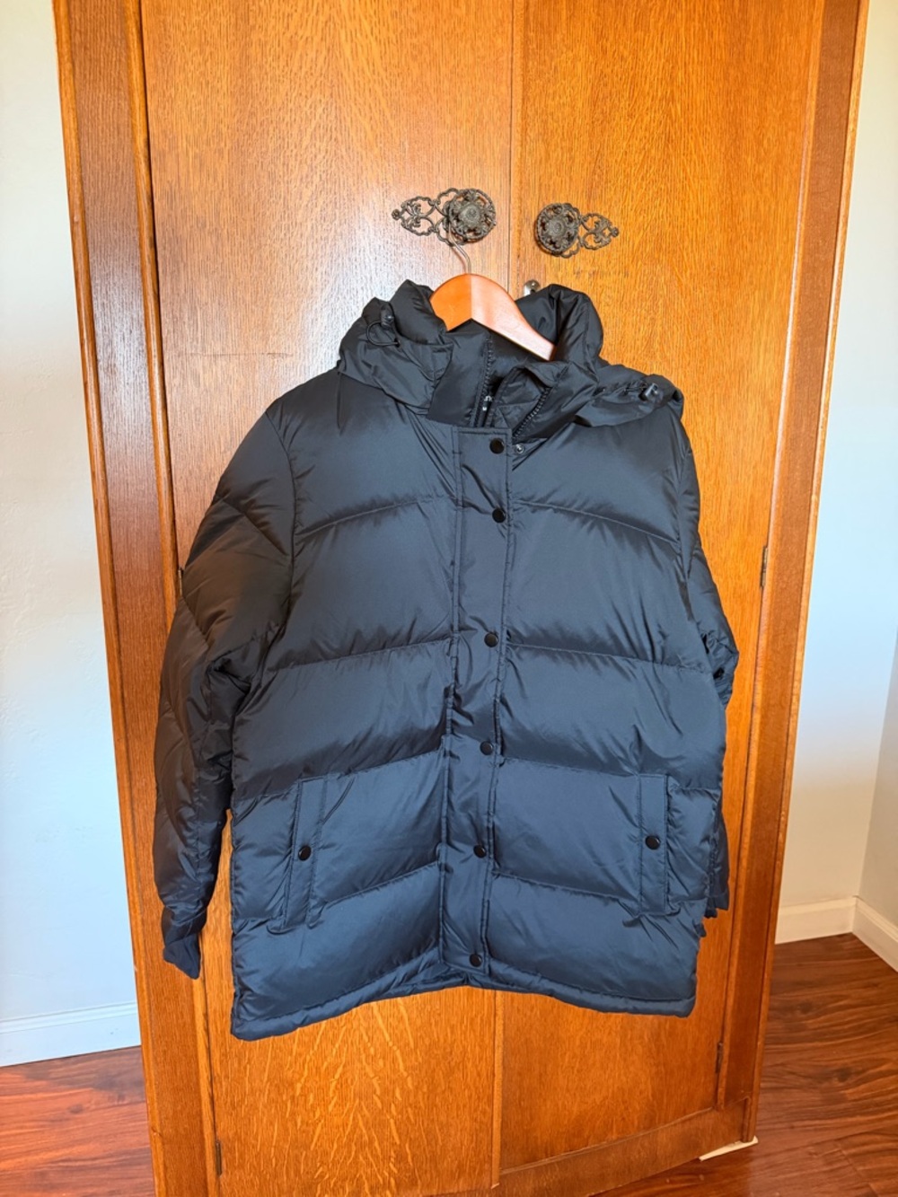 Quince Medium Black Responsible Down Puffer Jacket READ - Picture 5 of 9